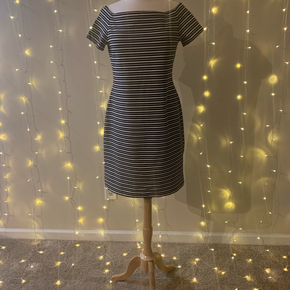 Ann Taylor Size 12 Dress Black/White Striped